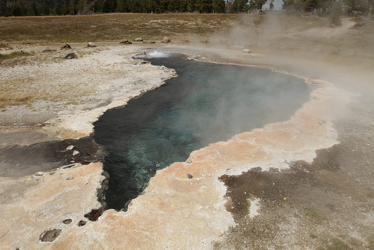 Ojo Caliente Spring (Yellowstone) â Natural Atlas