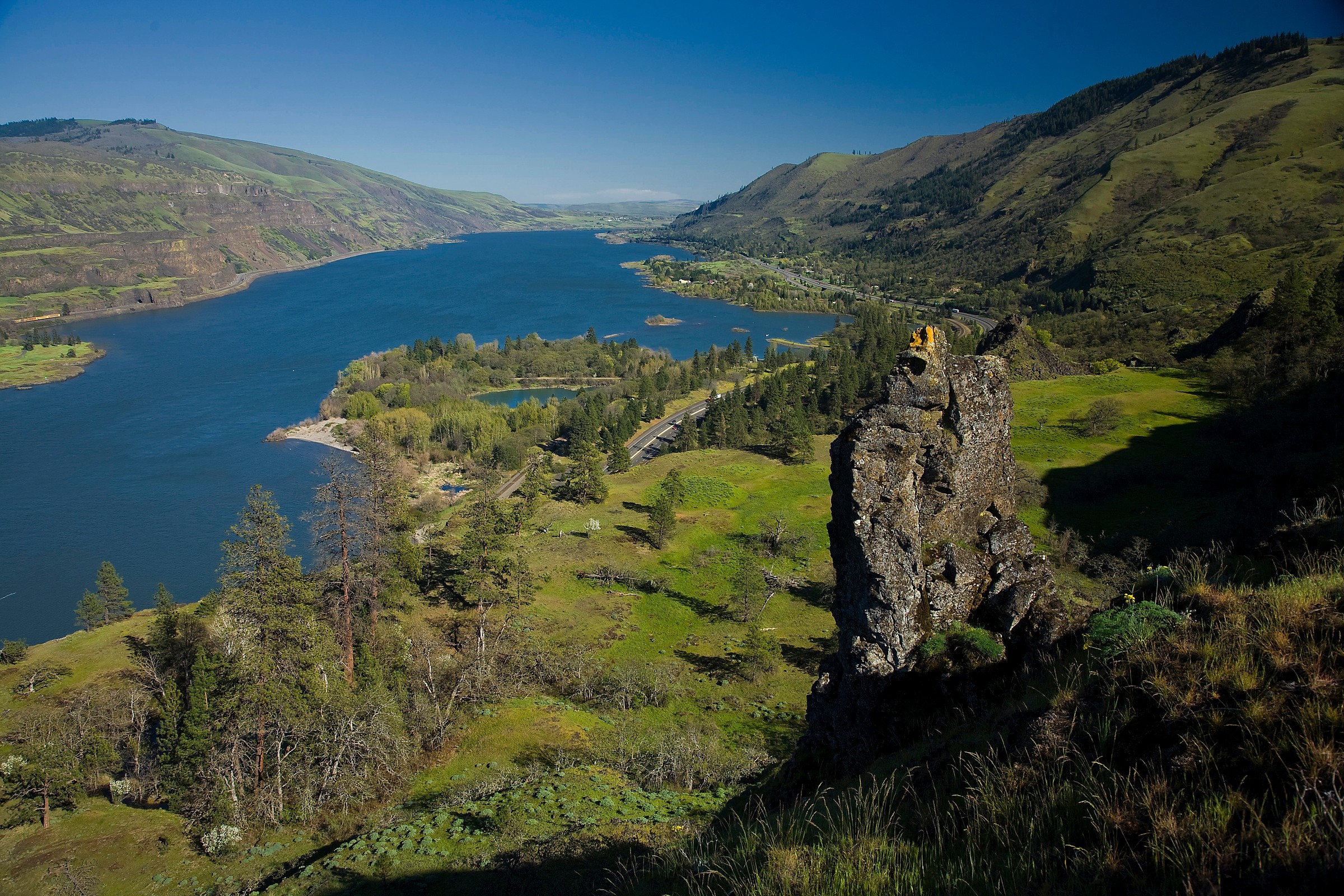 Rowena Crest Overlook Natural Atlas