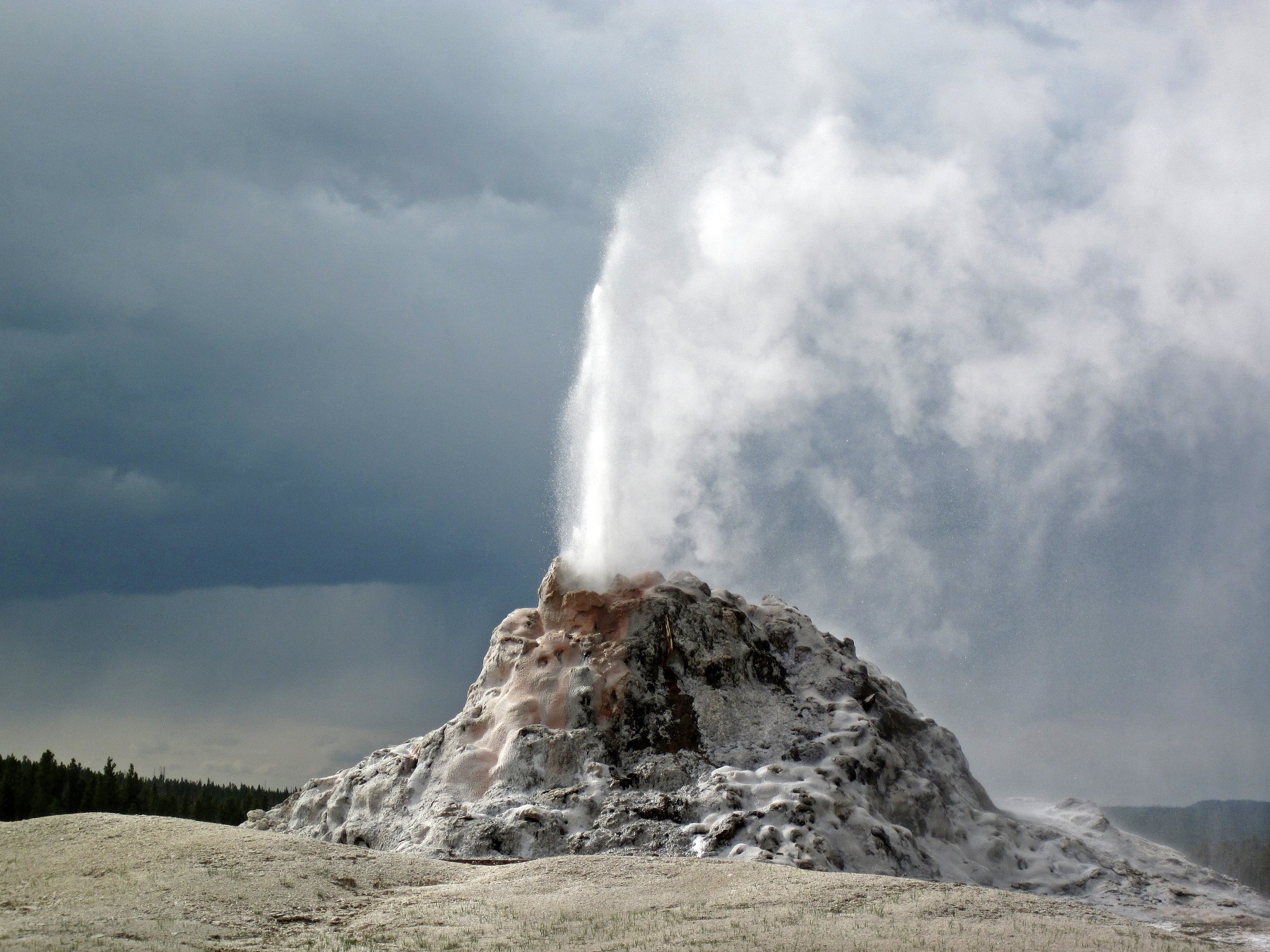 White Dome Geyser Natural Atlas