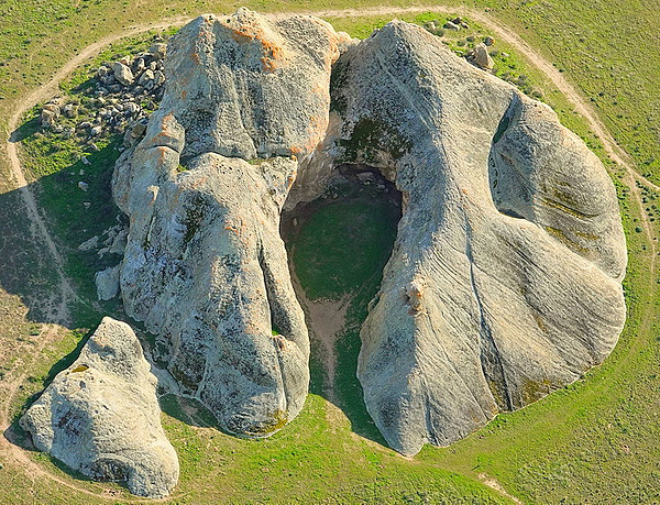 Painted Rock (Carrizo Plain National Monument) Natural Atlas